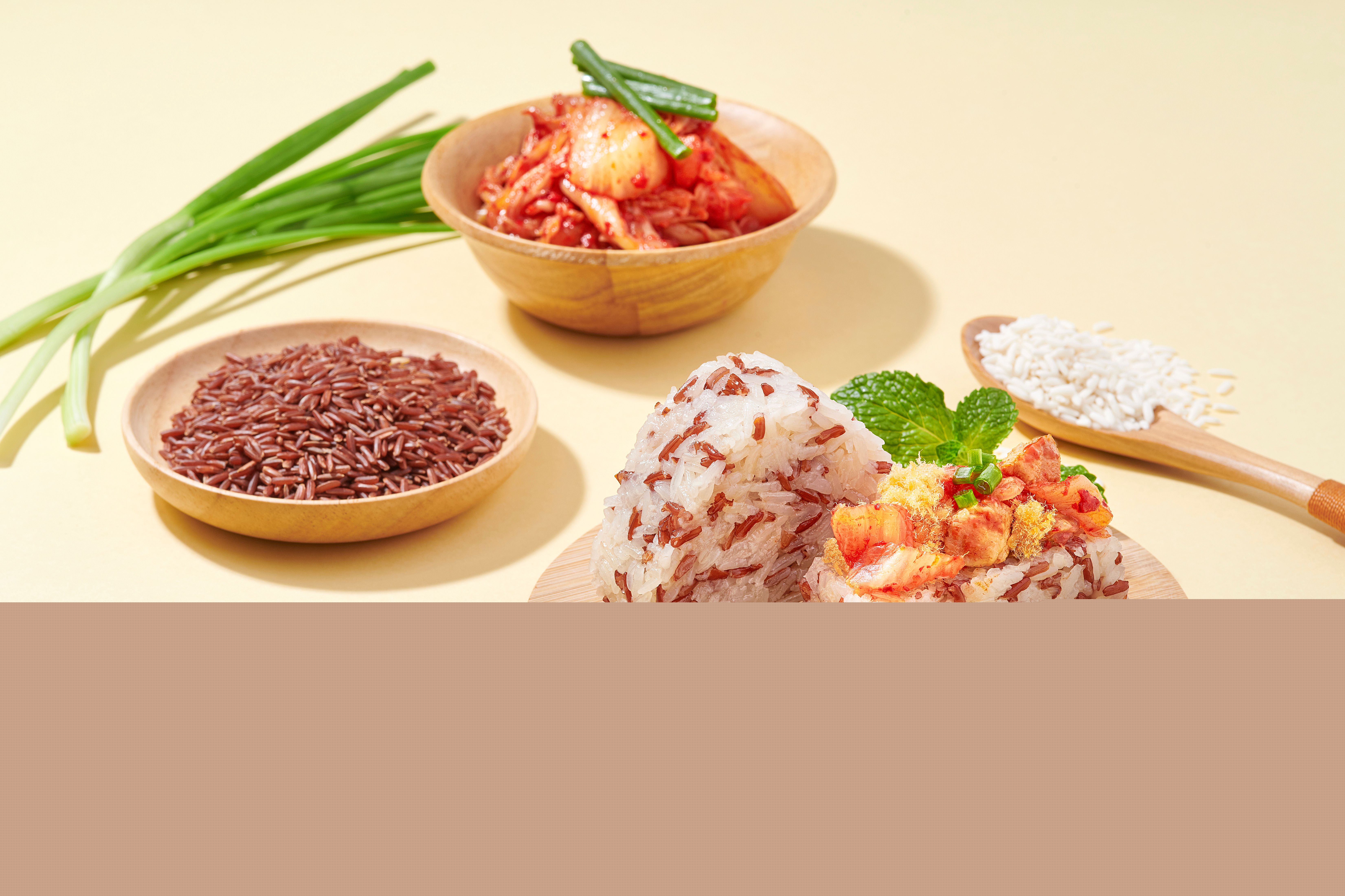 韓式泡菜雞肉紅米飯團